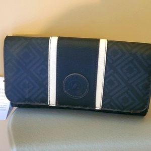 Wallet Liz Claiborne